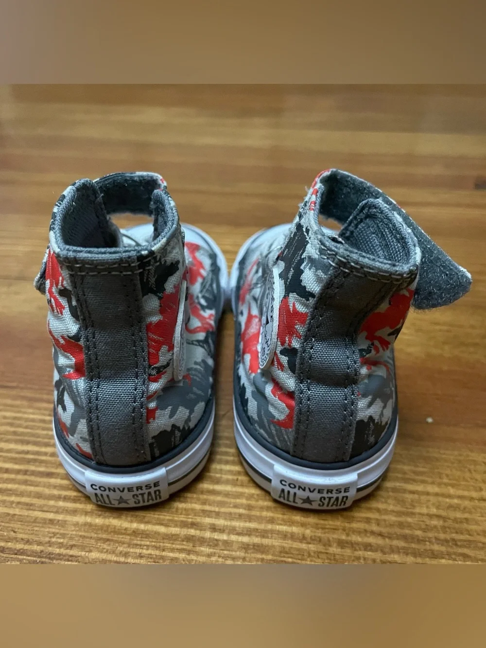 Converse Toddler Dinosaur High-Top Sneakers in Red, Gray and White Size 6